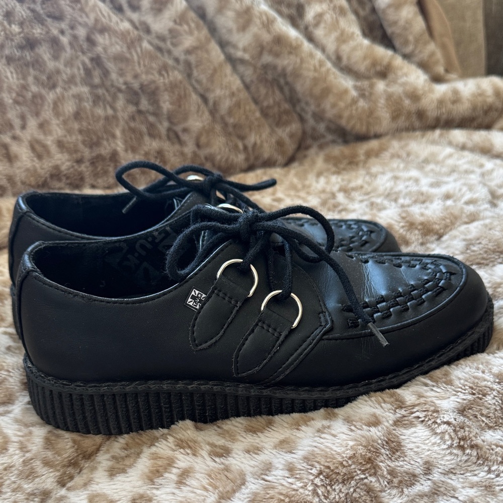 TUK Black Creeper Lace-Up Platform Shoes